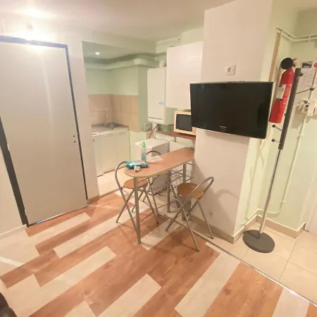 Jolis Meublé Angerville (Essonne)